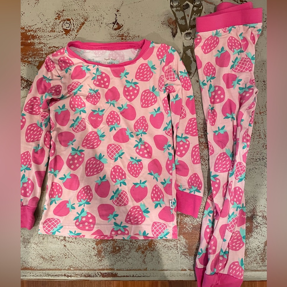 Little Sleepies 2T Sweet Strawberries